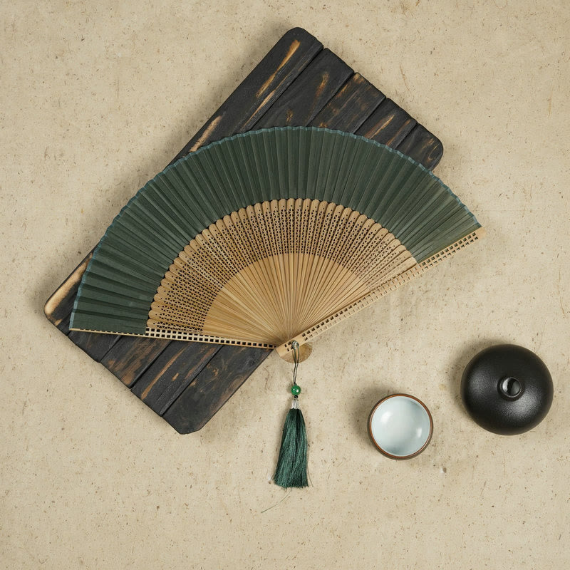 Abanico plegable de seda y bambú para mujer, accesorio elegante de verano.