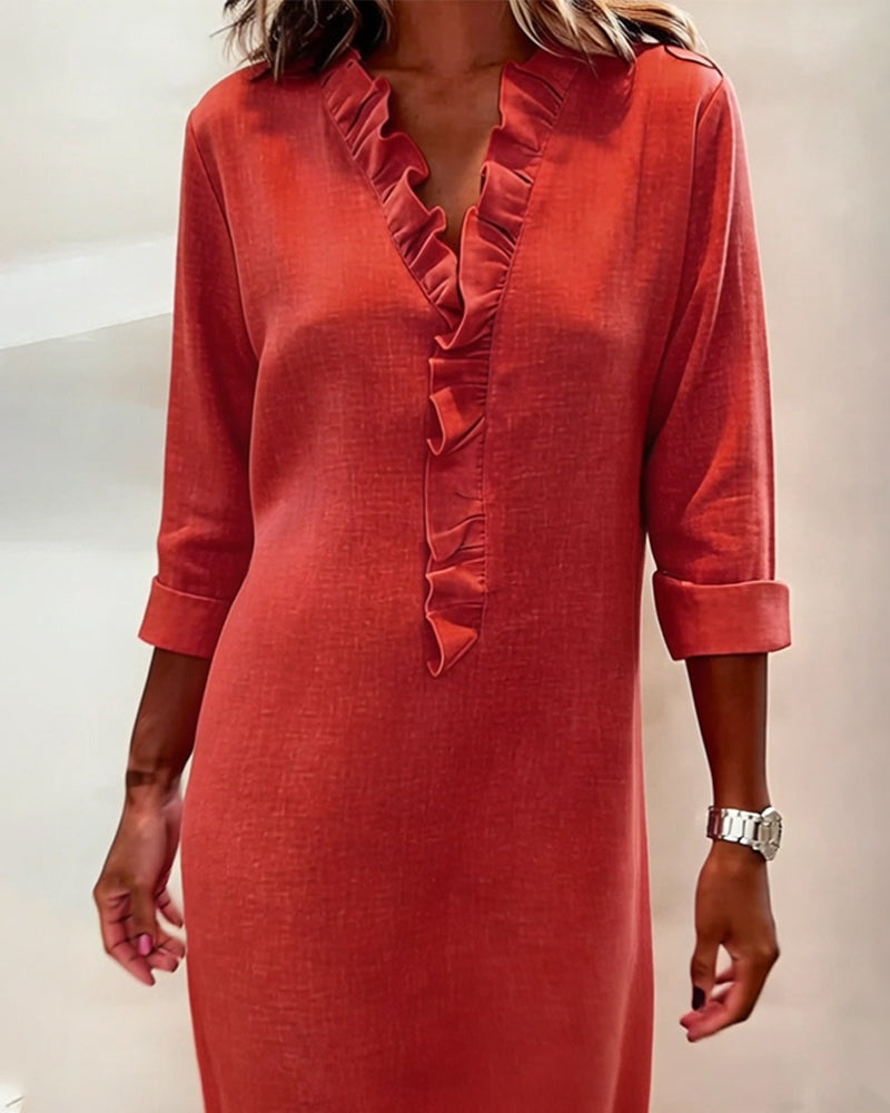 Vestido recto de mujer con escote V y volantes. Básico elegante y casual para primavera. Moda cómoda.