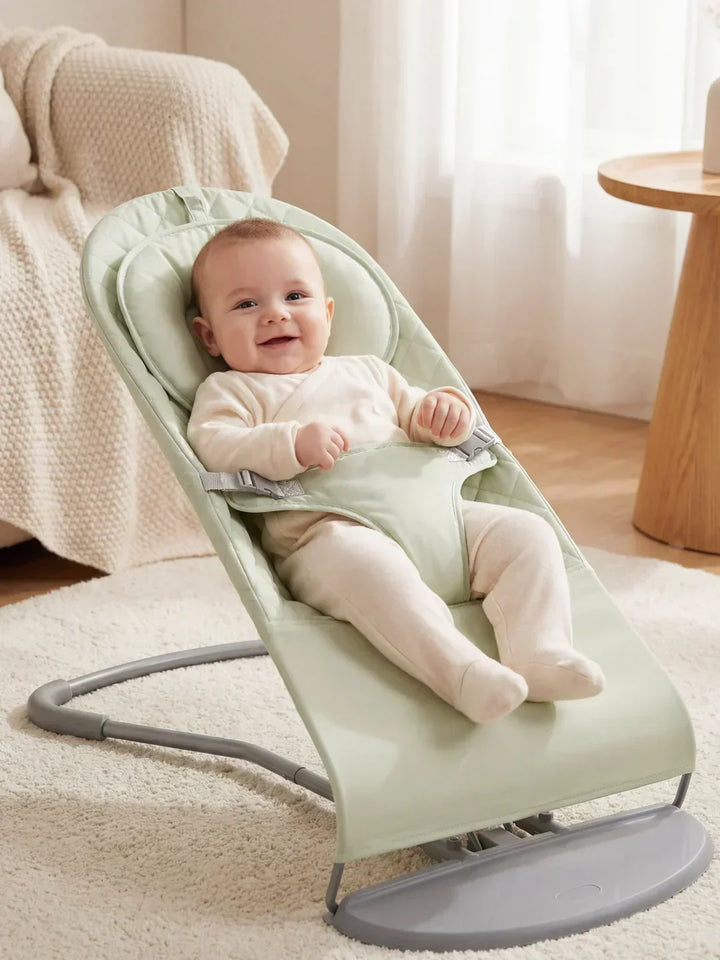 Asiento columpio ergonómico plegable para bebé, mecedora natural con soporte seguro.