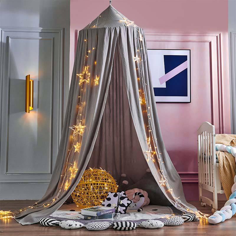 Dosel protector de luz para cama infantil, un accesorio imprescindible para el bienestar de los niños.