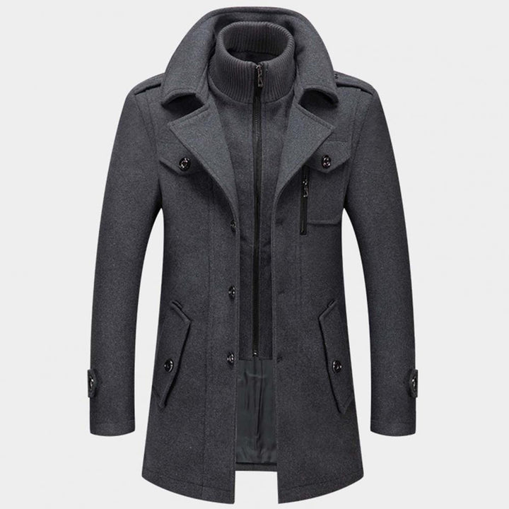 Abrigo largo clásico de invierno para hombre en gris carbón, elegante y cálido. Ideal para moda masculina.