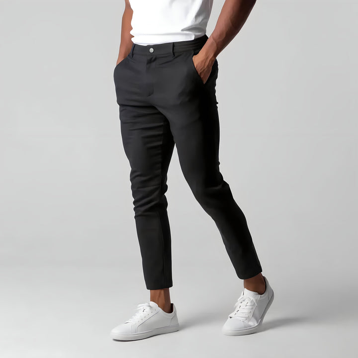 Chinos elegantes de hombre, versátiles para oficina o casual. Tejido elástico y confort diario.