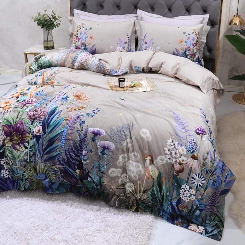 Juego de cama de lujo con estampado floral. Algodón egipcio 600 hilos para un dormitorio soñado.