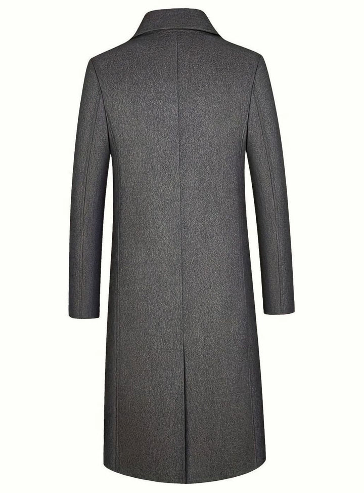 Abrigo de lana acolchado gris para hombre, largo. Ofrece calidez y estilo elegante para el invierno. Ropa exterior de calidad.