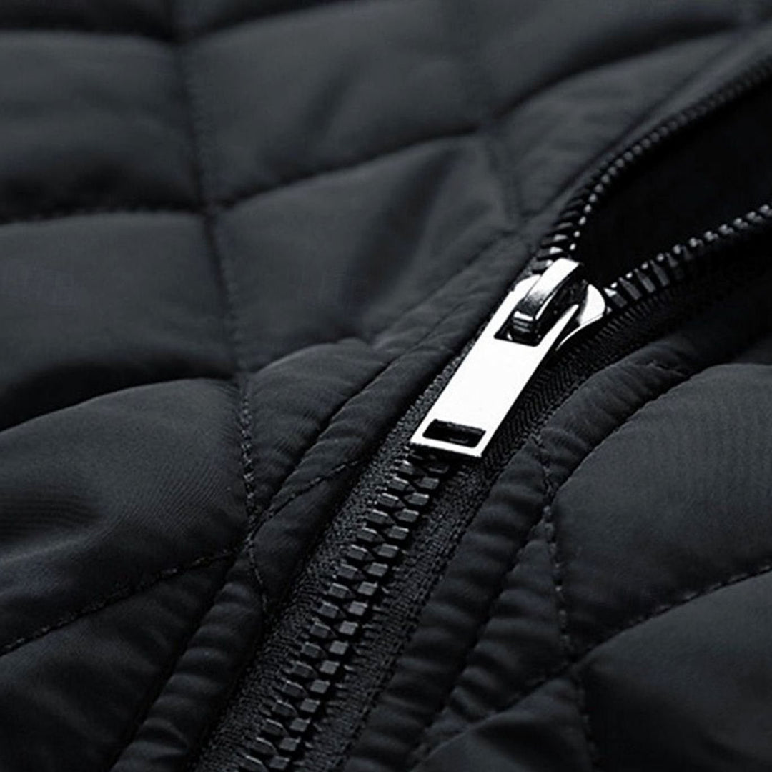 Elegante chaquetón acolchado diamante para hombre, con cuello alto, ideal para el frío invierno.