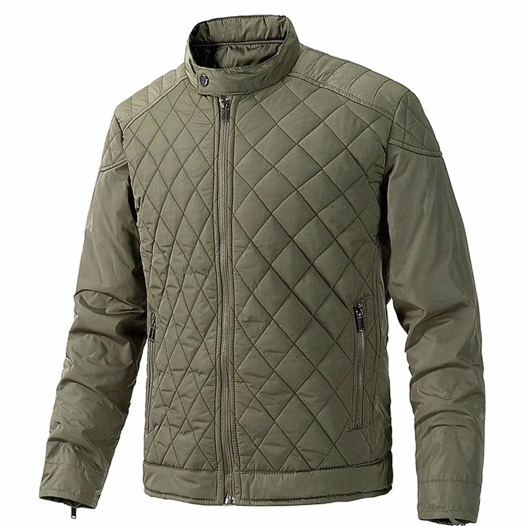 Moda hombre: chaqueta acolchada con rombos, cuello alto, el abrigo perfecto para la temporada invernal.