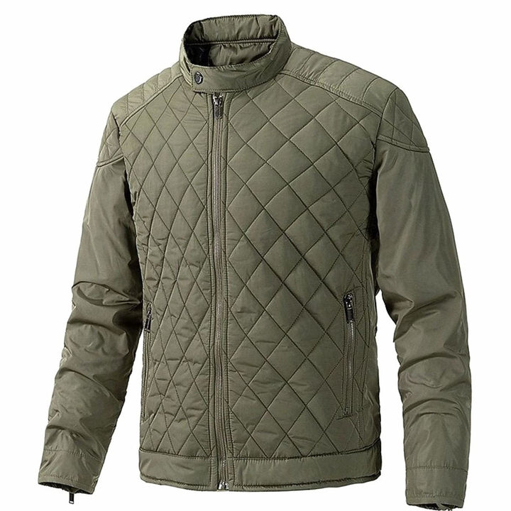 Moda hombre: chaqueta acolchada con rombos, cuello alto, el abrigo perfecto para la temporada invernal.