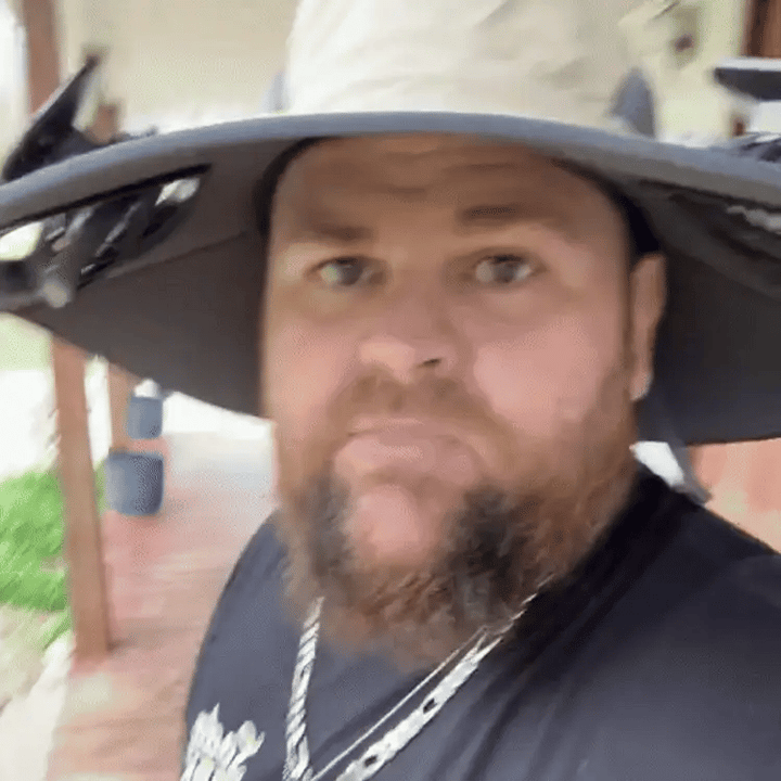 Sombrero solar anti-calor gris unisex con ventiladores, para senderismo y trabajo exterior.
