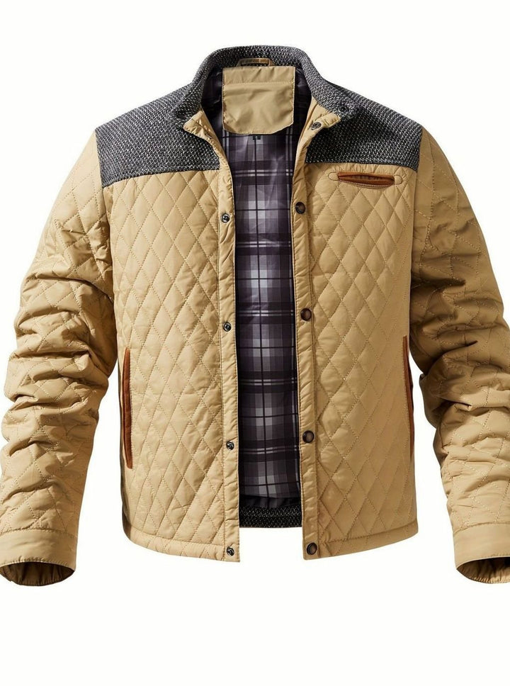 Ropa deportiva elegante: chaqueta acolchada hombre, franela, broches.
