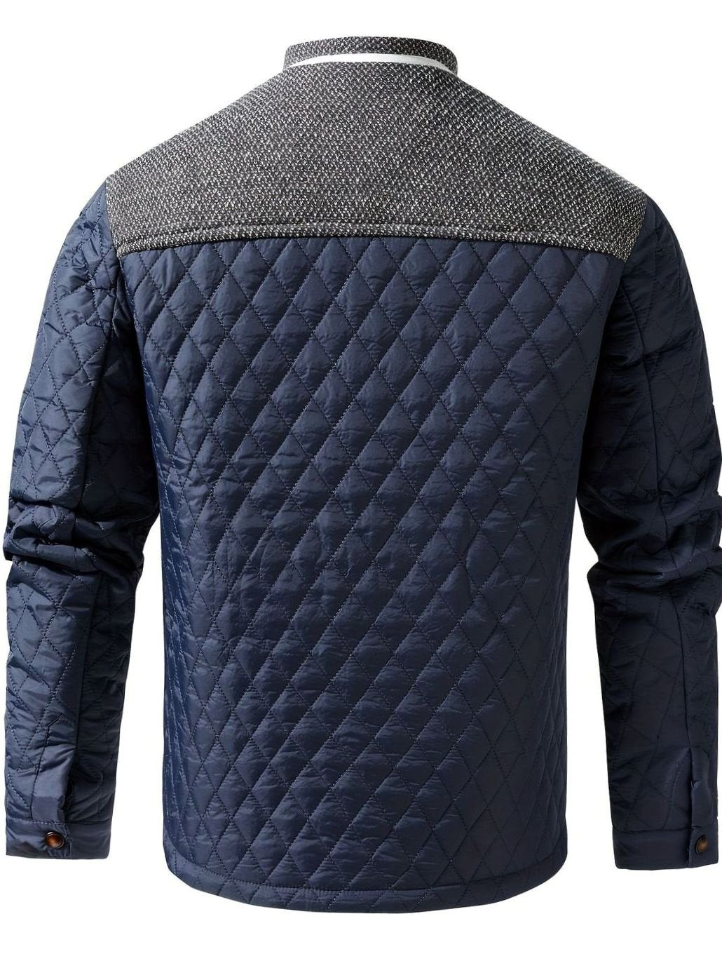Abrigo de hombre con cuello alto, acolchado y broches. Calidez garantizada.