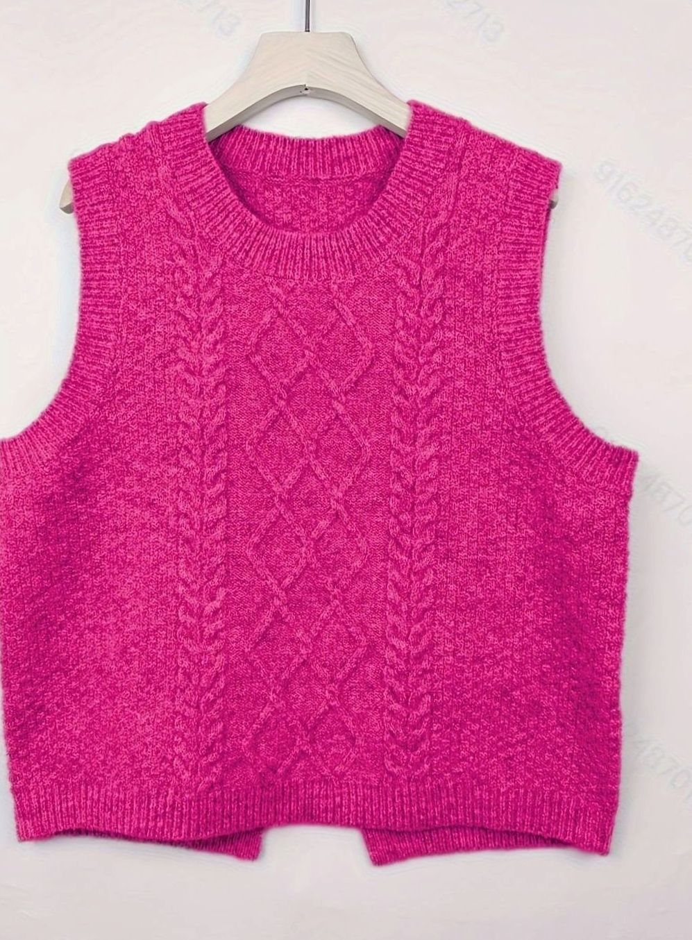 Moda de otoño: chaleco de punto trenzado para mujer. Aporta elegancia a tus capas, estilo único.