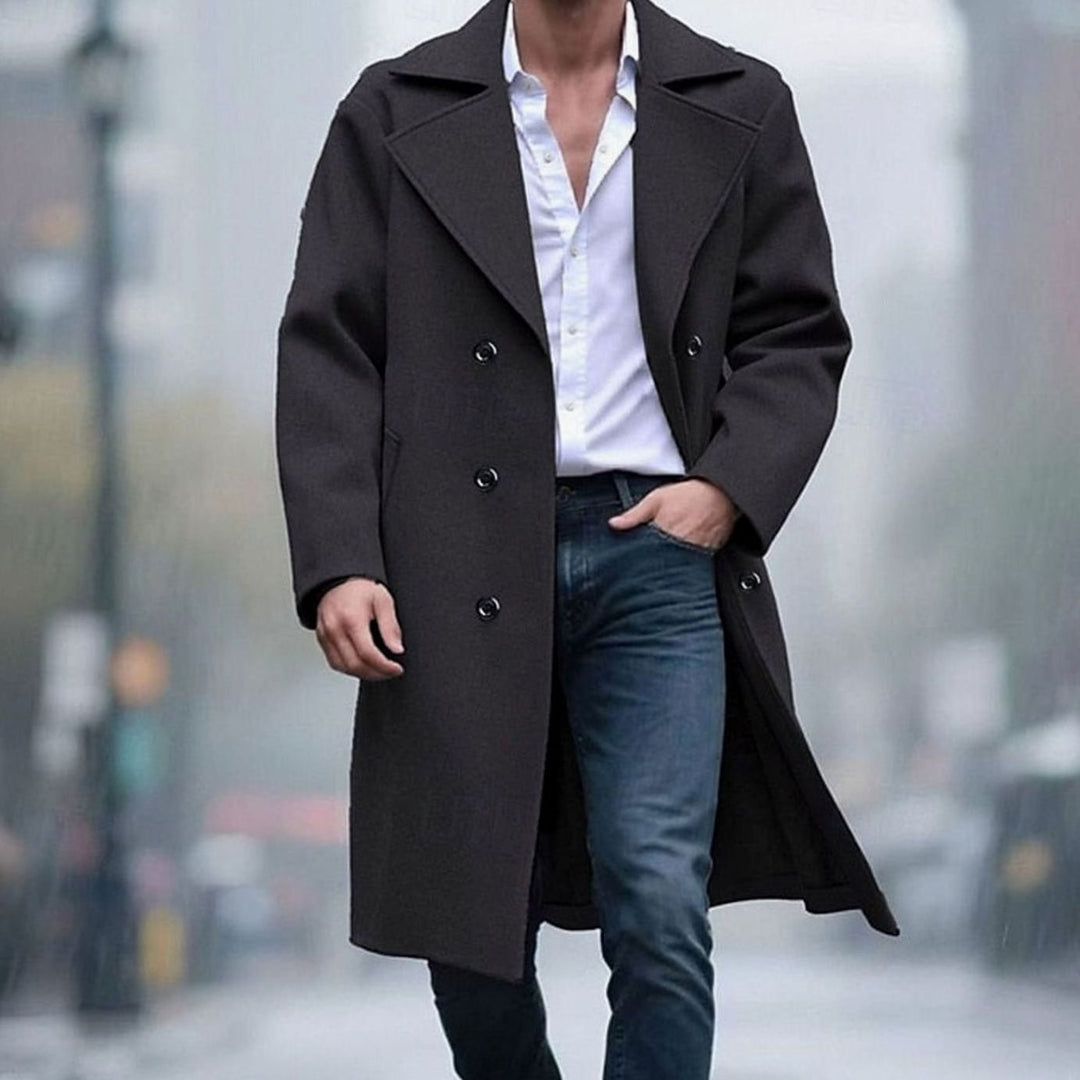 Abrigo largo de lana para hombre, corte cruzado y solapa de pico. Ropa exterior sastre para clima frío.