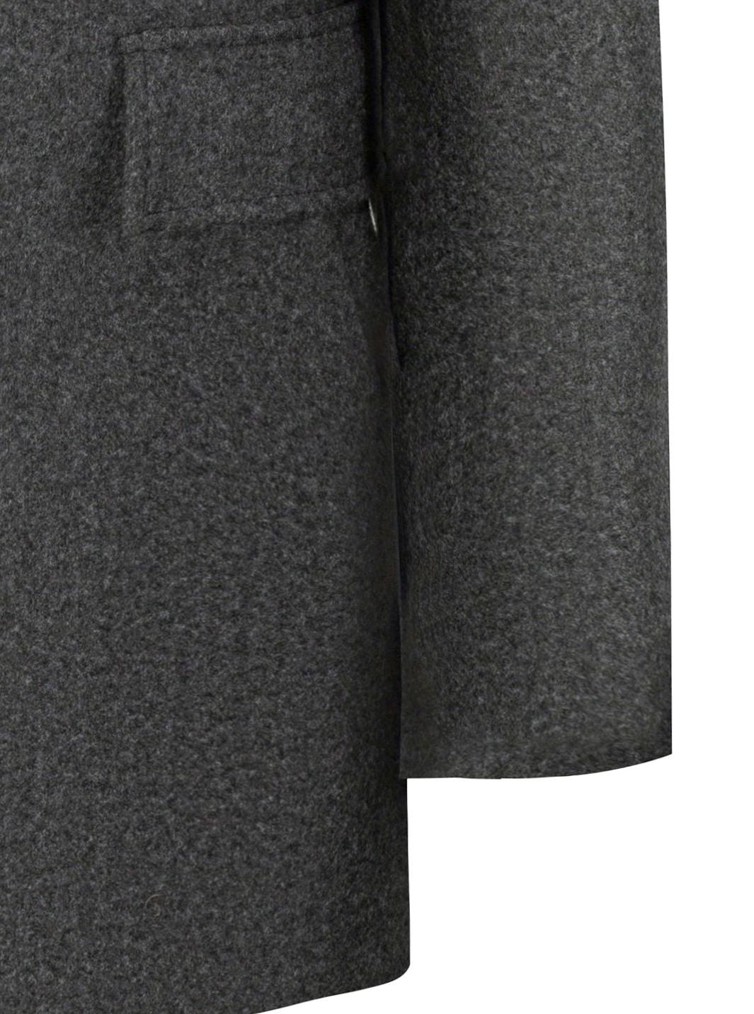 Abrigo de invierno entallado para hombre. Estilo cruzado, elegante y versátil para smart casual o vestir.