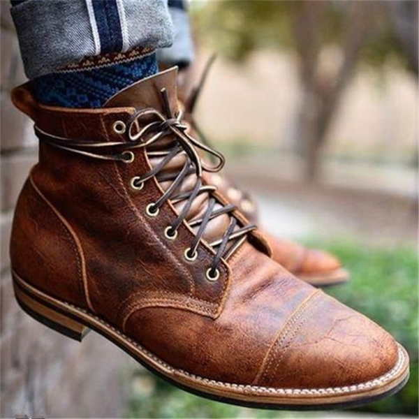 Zapatos botines de hombre, diseño clásico y resistente, perfectos para estilo casual o formal de invierno.