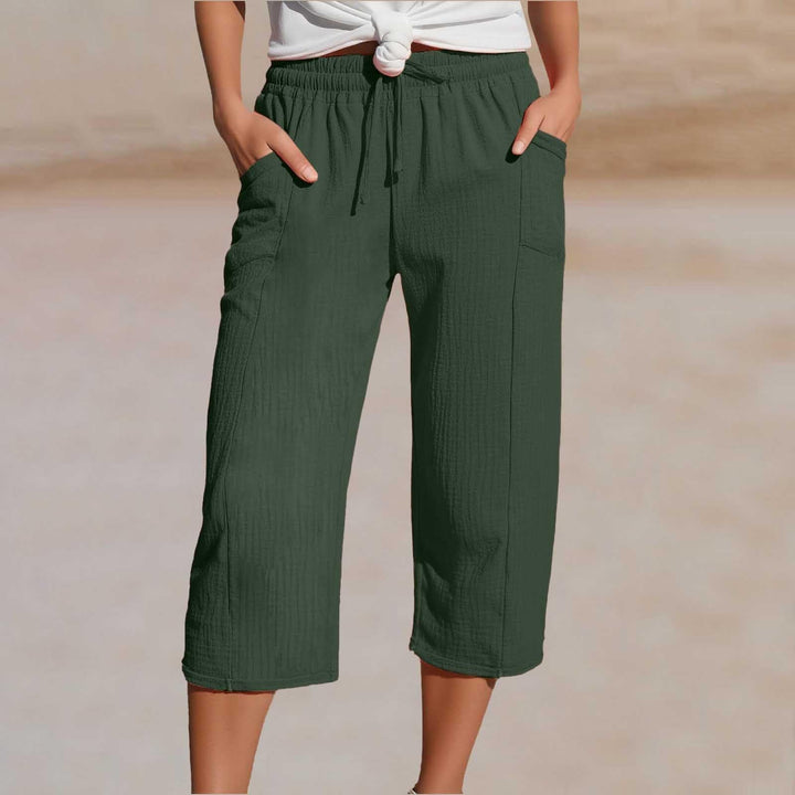 Pantalón cropped de lino y algodón para mujer, vista frontal, cintura ajustable y pierna ancha.