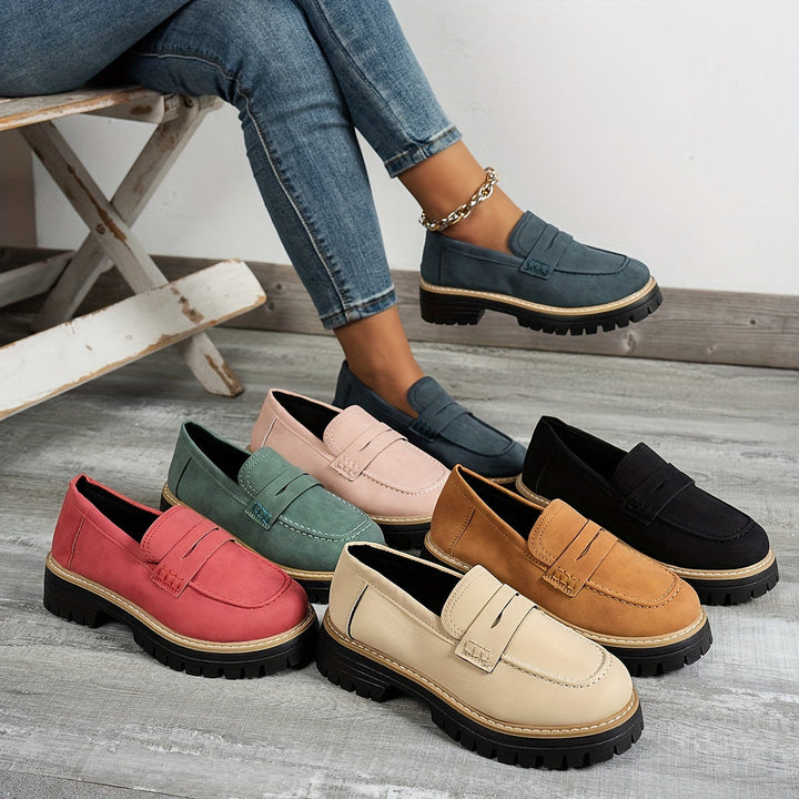 Mocasines cómodos con plataforma para mujer, diseño retro chic, calzado de moda.