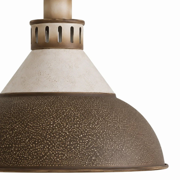 Lámpara de techo colgante industrial con cadena y domo, ideal para iluminar un comedor moderno o loft.