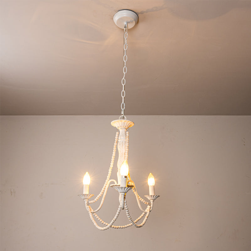 Lámpara colgante de tres brazos para comedor o sala, estilo candelabro mate blanco antiguo.