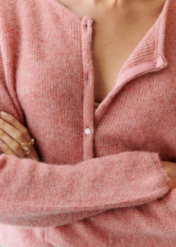 Suéter cárdigan abrigador para mujer, esencial para la moda de otoño e invierno, muy versátil.