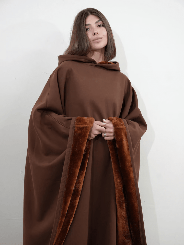 Comodidad suprema: sudadera oversize de mujer con capucha. Suave, de moda casual y perfecta para un estilo relajante.