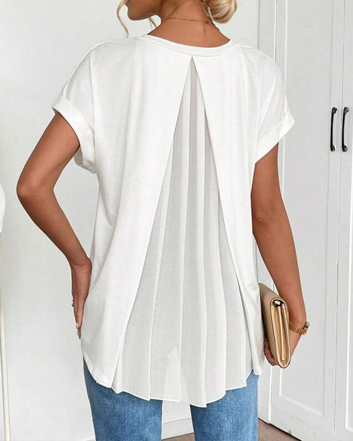 Top para mujer con escote V y manga doble. Ideal para un look casual y cómodo de verano.