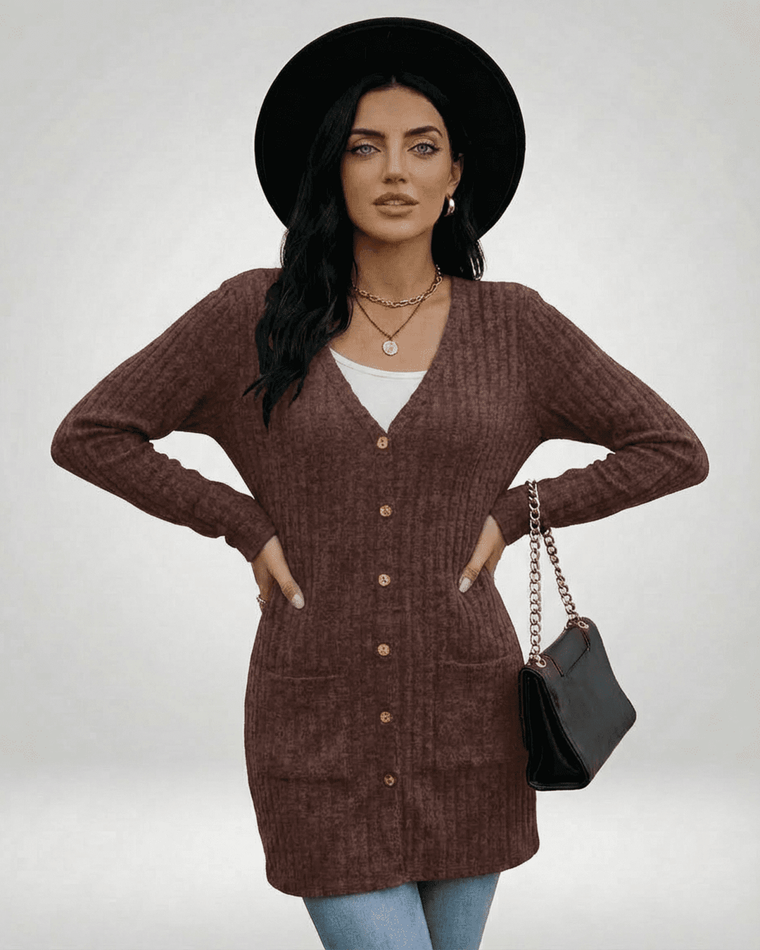 Cárdigan largo Cairo de punto en blanco. Estilo y confort femenino para moda casual de otoño e invierno.