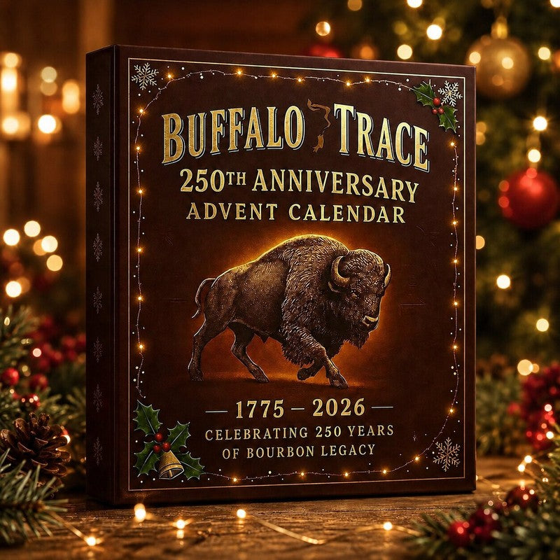 Calendario de Adviento de Whisky bajo el árbol de Navidad. Regalo festivo perfecto para 2026.