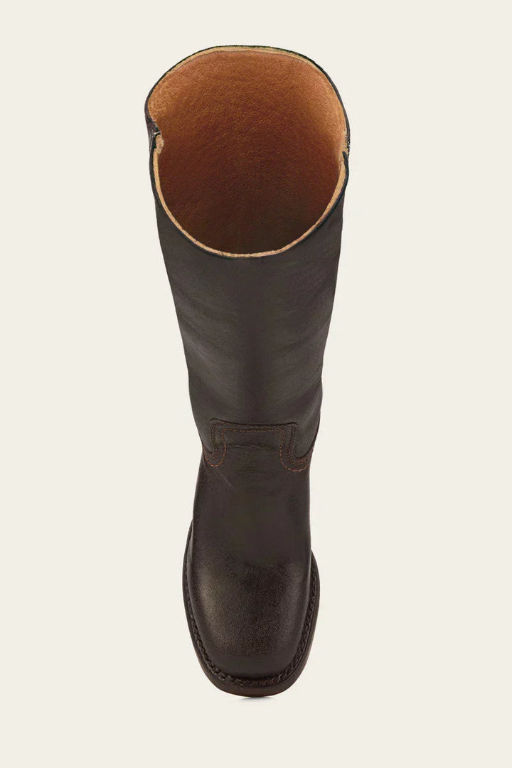 Botines elegantes de cuero para mujer, tacón, ideal para cualquier ocasión formal o casual chic.