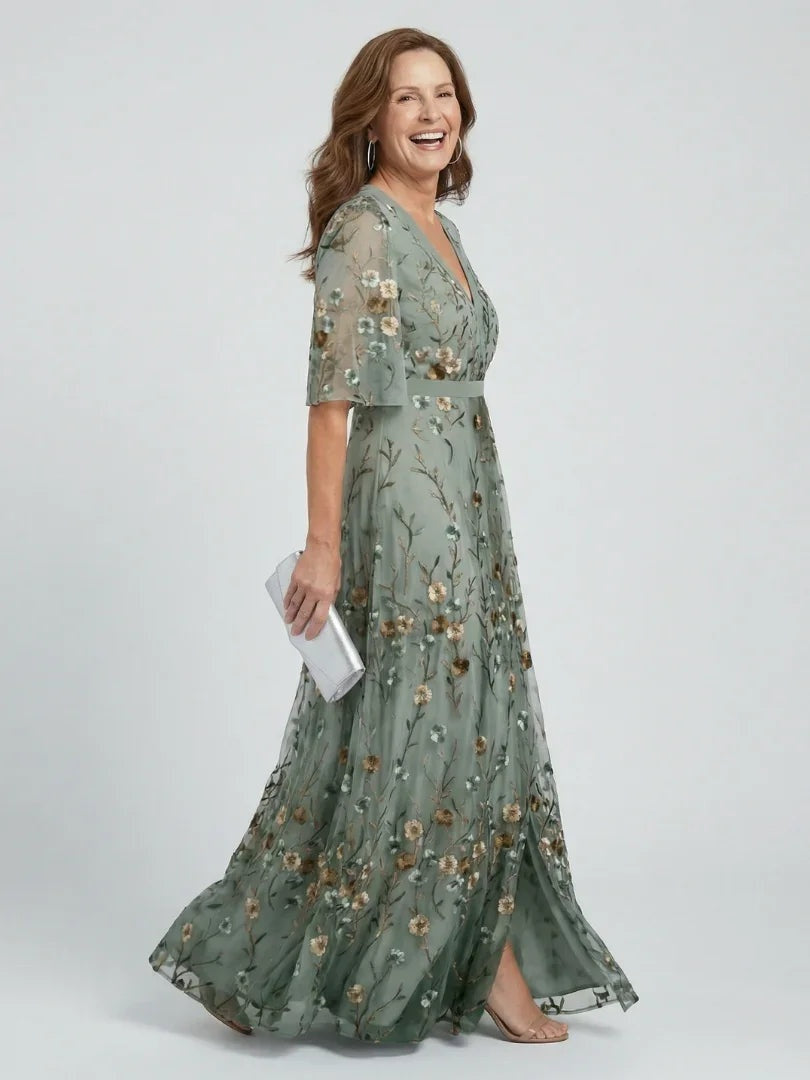 Vestido floral largo halter para mujer, estampado vibrante, perfecto verano y eventos elegantes y fluidos.