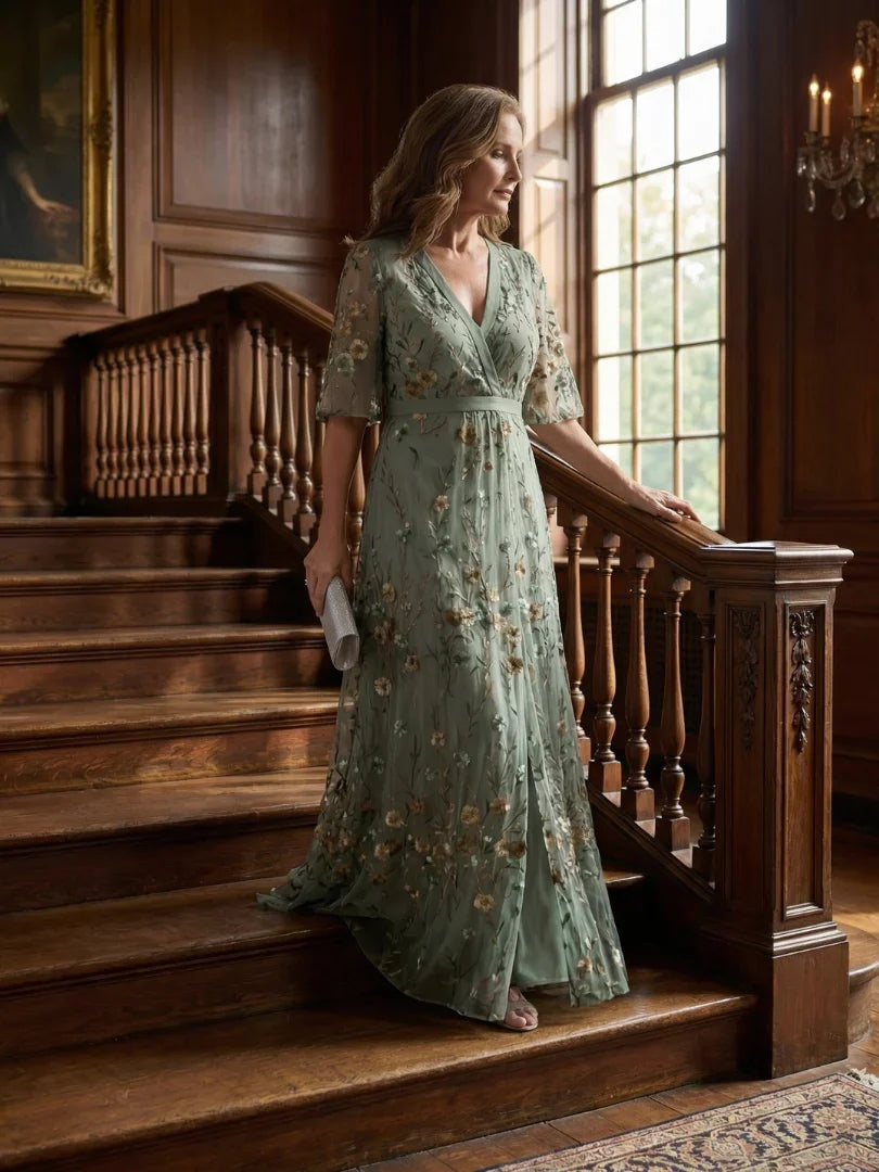 Vestido largo floral halter para mujer, color verde salvia, diseño elegante para eventos de día o noche.