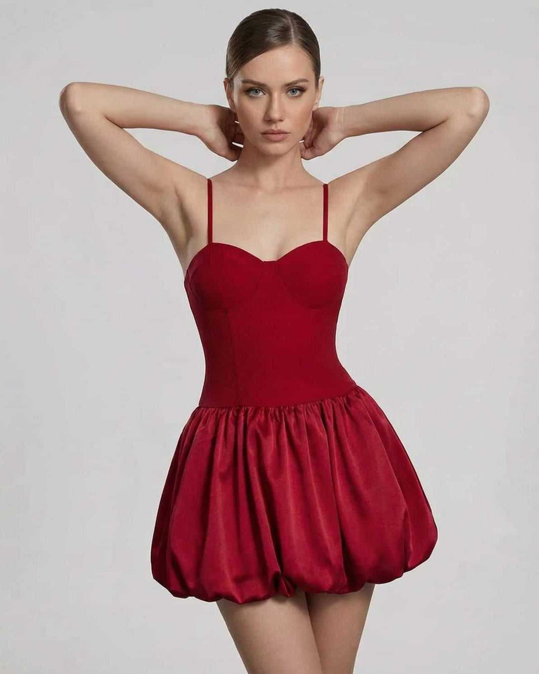 Vestido mini blanco sin mangas, elegante para mujer, falda voluminosa, estilo moderno y chic.