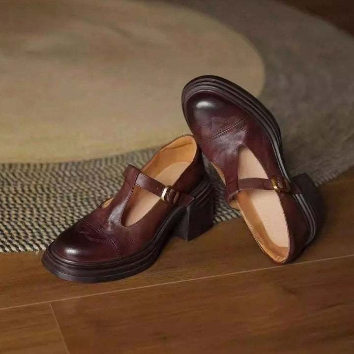Elegantes zapatos de vestir de piel estilo vintage para mujer, con tacón ancho y tira en T. Perfectos para oficina.