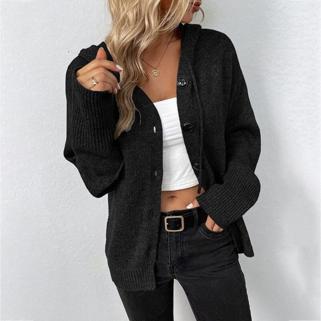 Cárdigan de punto suave para mujer, ideal para moda versátil. Prenda femenina chic para primavera.