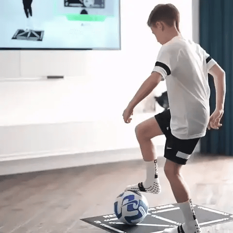 Mejora tu fútbol con el tapete de entrenamiento 2x2m. Programa Pro para habilidades y agilidad.