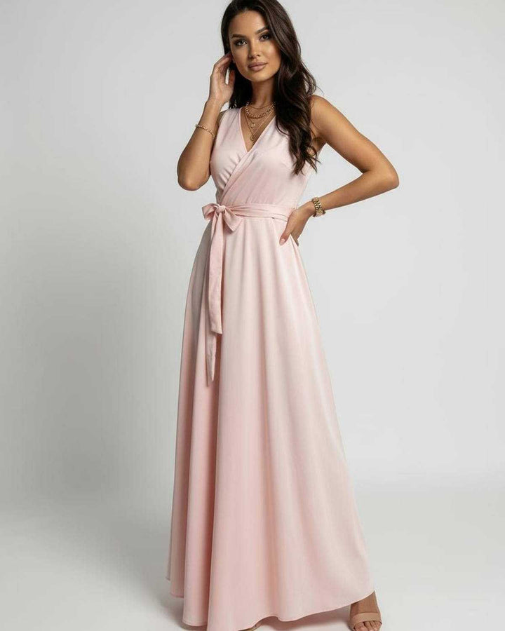 Vestido maxi celeste cómodo para mujer. Diseño fluido y sin mangas, un estilo casual chic perfecto para el verano.