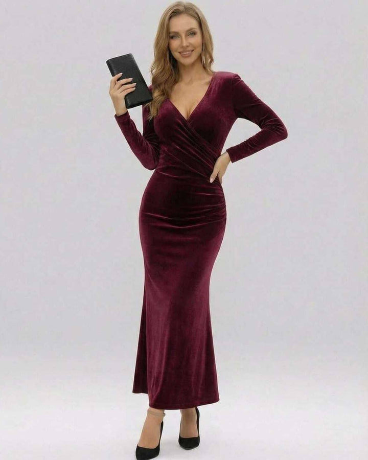 Vestido maxi largo para mujer en tono celeste, diseño elegante con escote V, ideal para fiestas y galas.