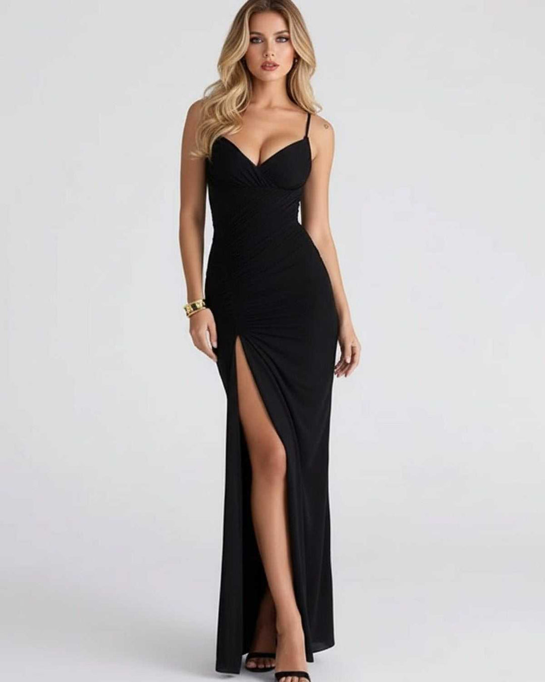 Vestido maxi negro elegante para mujer, ideal para noche, fiesta o evento formal. Silueta estilizada y sofisticada.