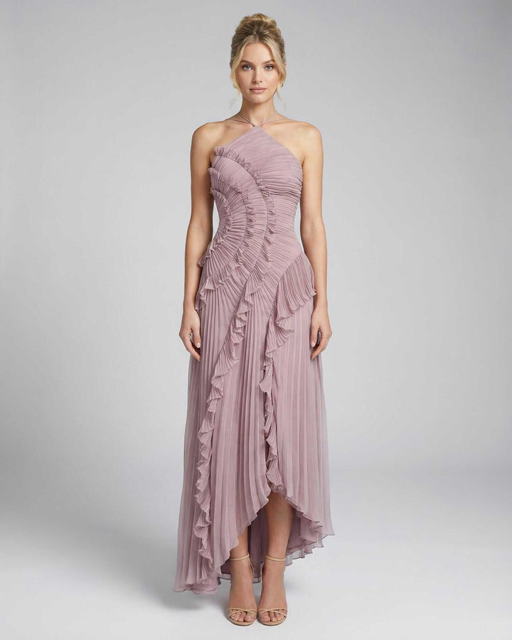 Vestido maxi celeste elegante para mujer, cuello halter, ideal para fiesta o evento formal.