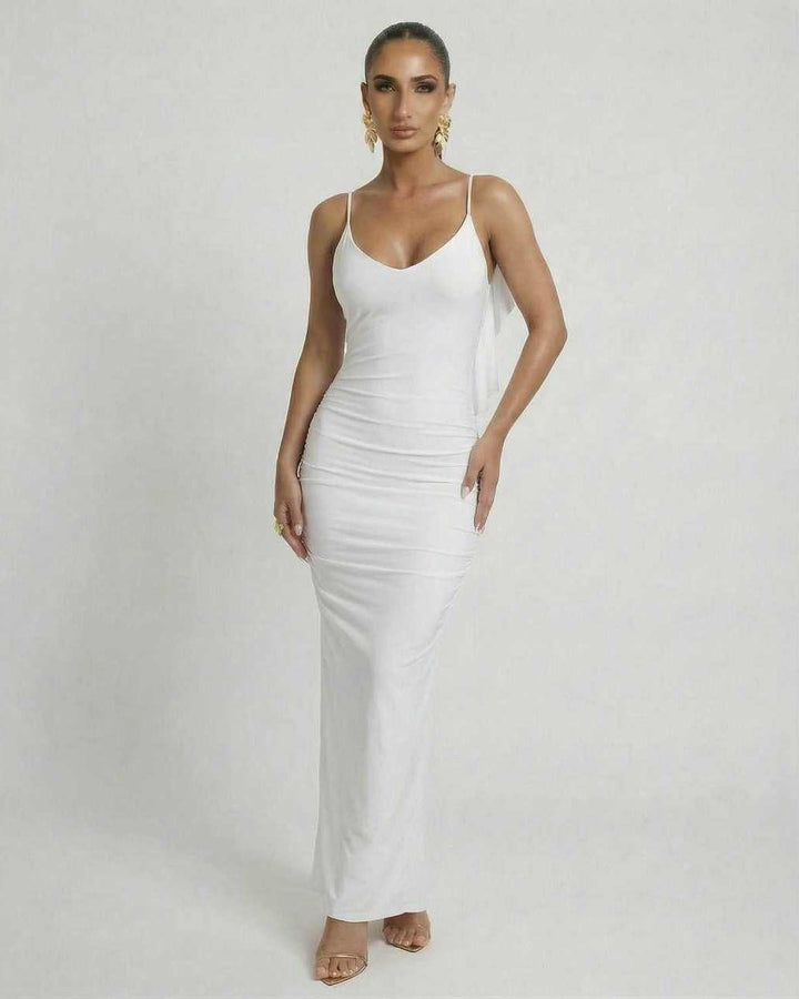 Vestido maxi blanco de mujer, diseño elegante y versátil. Sin mangas, perfecto para cualquier ocasión.