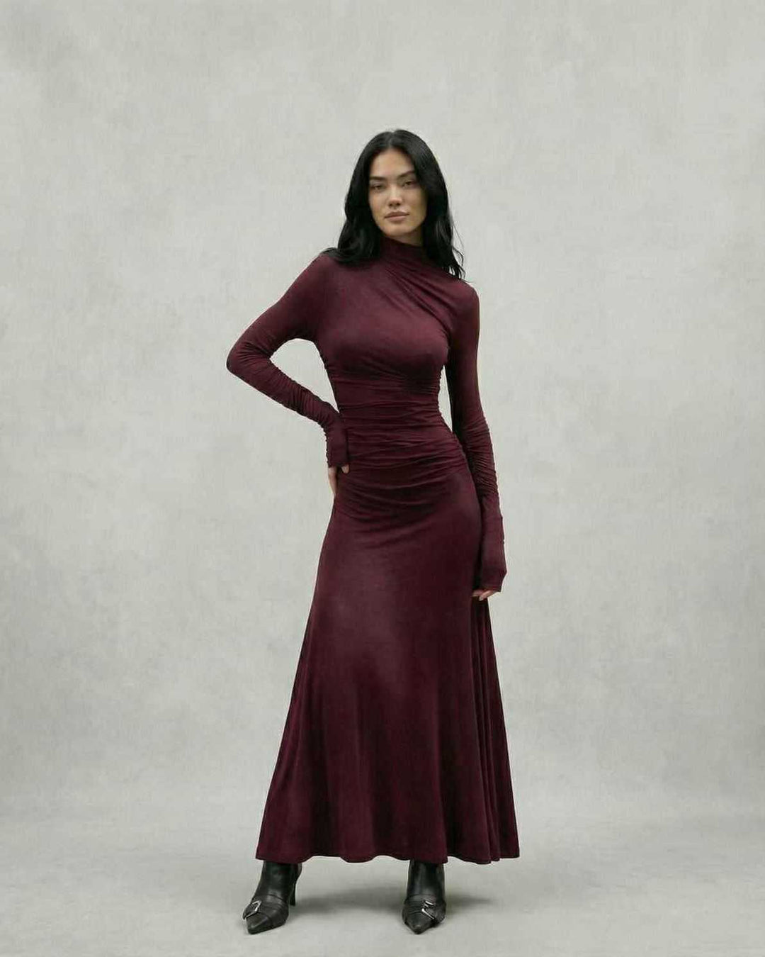 Vestido maxi celeste para mujer, elegante y largo, ideal para fiesta o noche.