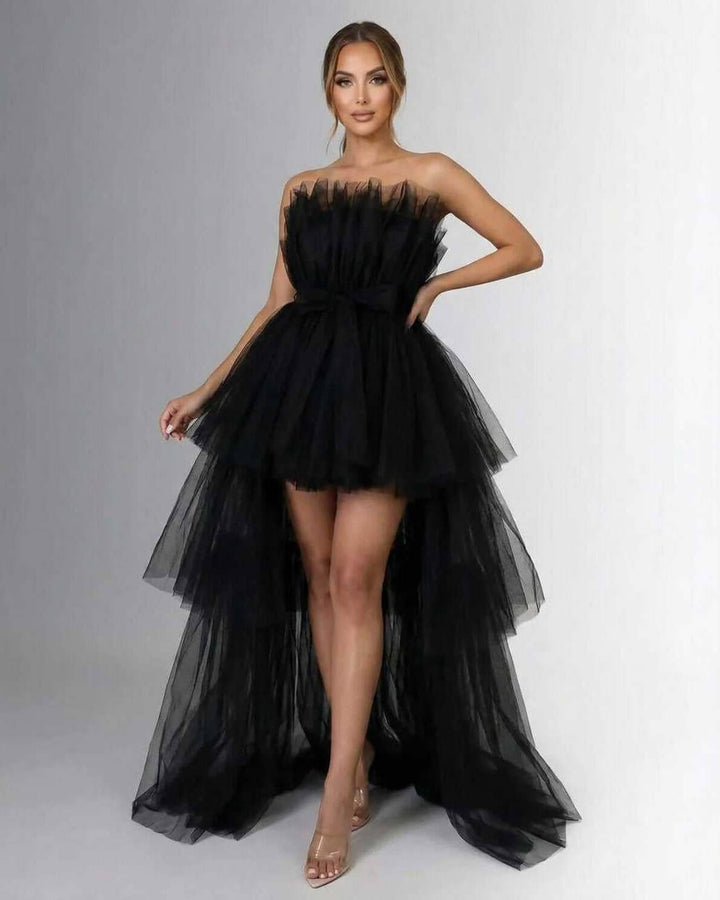 Vestido maxi celeste sin tirantes para mujer, ideal para elegancia dramática en ocasiones especiales.