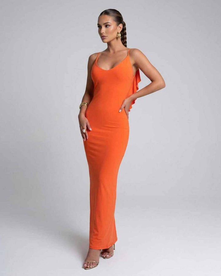 Vestido maxi de mujer color celeste, con escote en V y diseño sin espalda, perfecto para fiestas de verano.