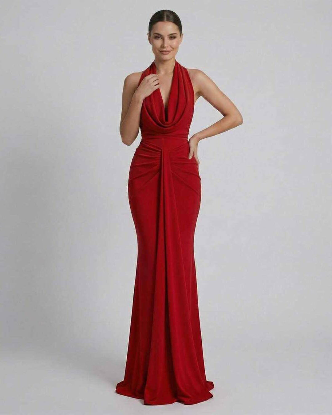 Vestido formal celeste sin mangas para mujer, con silueta fluida. Ideal para bodas y ocasiones especiales.
