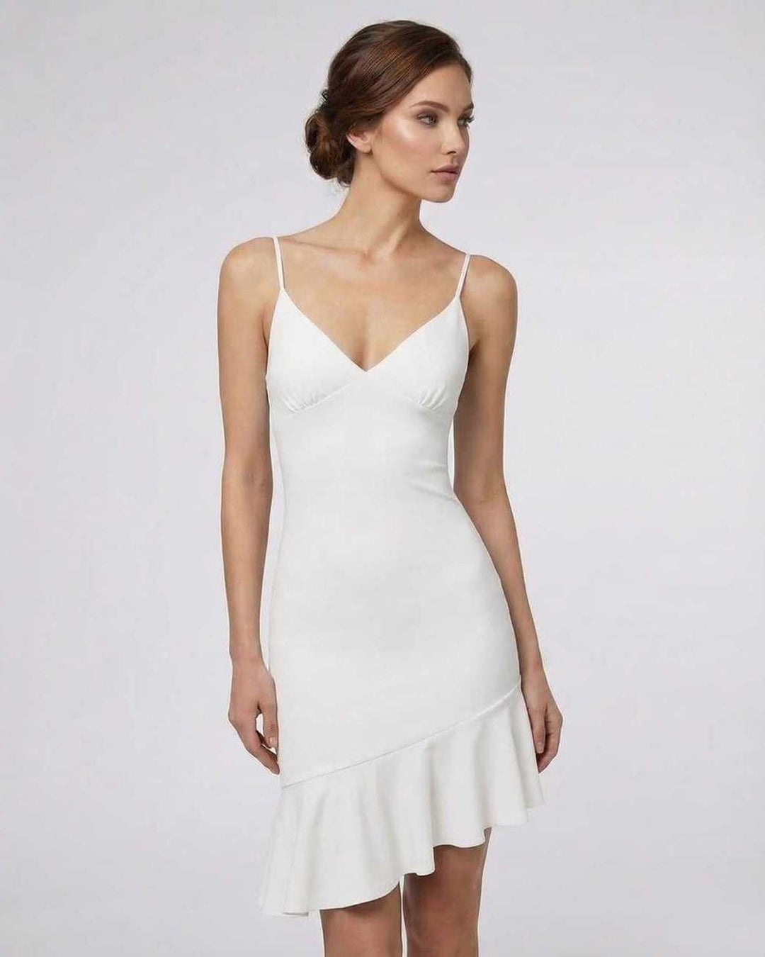 Vestido mini de verano celeste A-line con volantes, perfecto para una fiesta chic o evento especial.