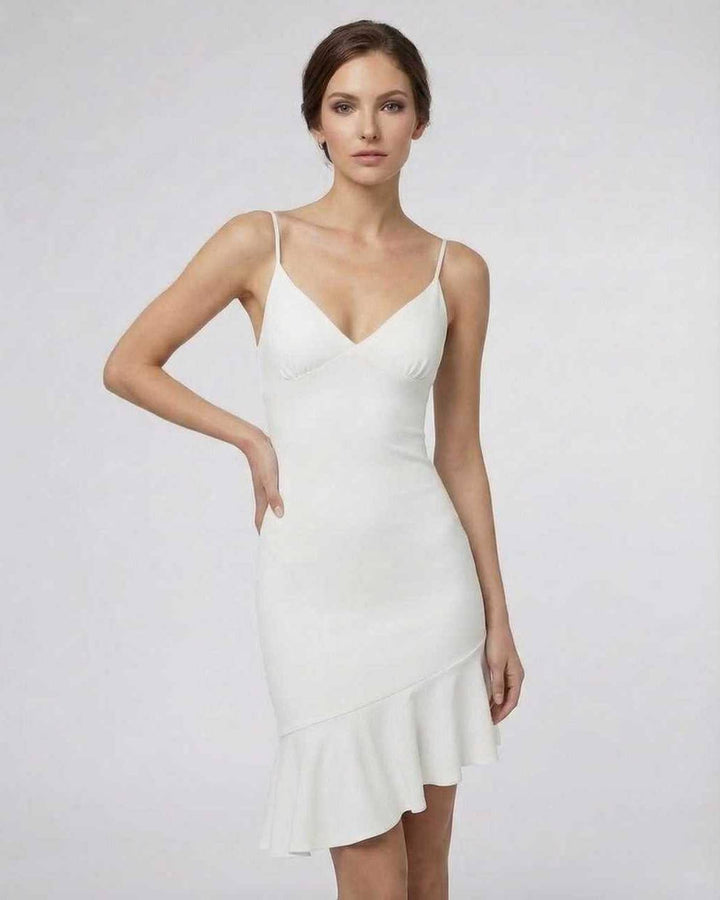 Vestido mini celeste elegante con volantes para mujer, ideal para fiesta o cóctel de verano.