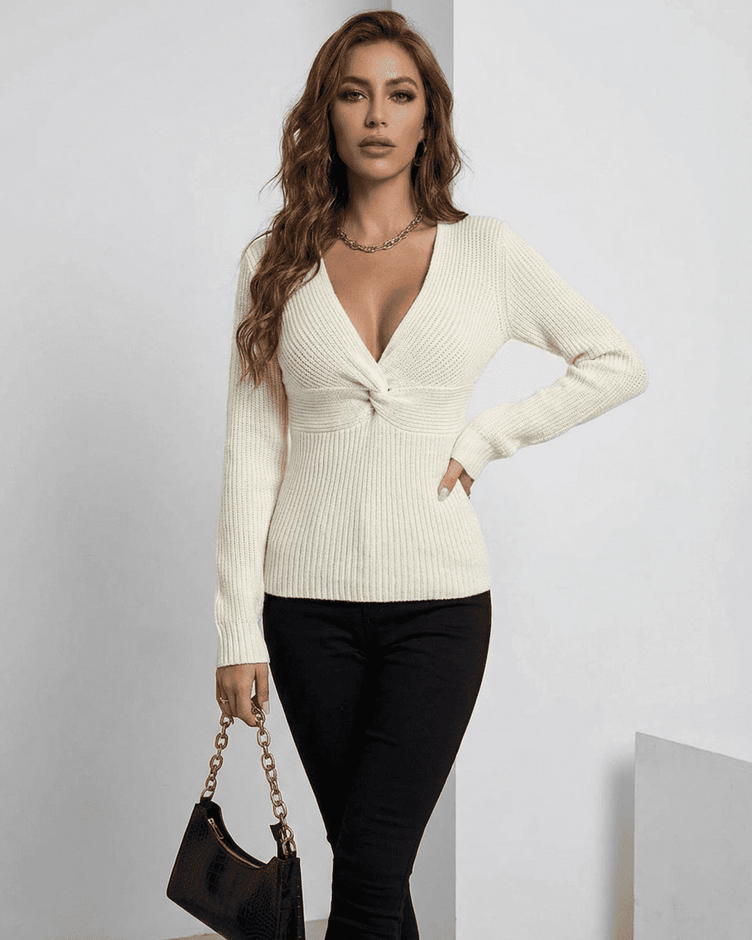 Pullover celeste ajustado mujer, cuello V. Suéter de punto versátil, ideal para completar tu fondo de armario.