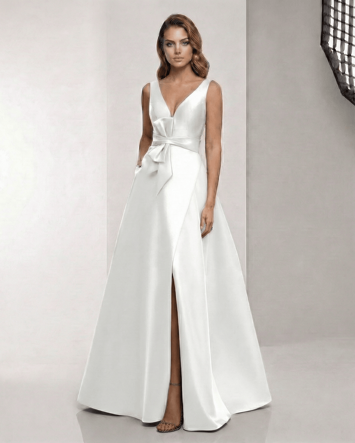 Vestido maxi blanco elegante para mujer, ideal para noches glamurosas y eventos formales.