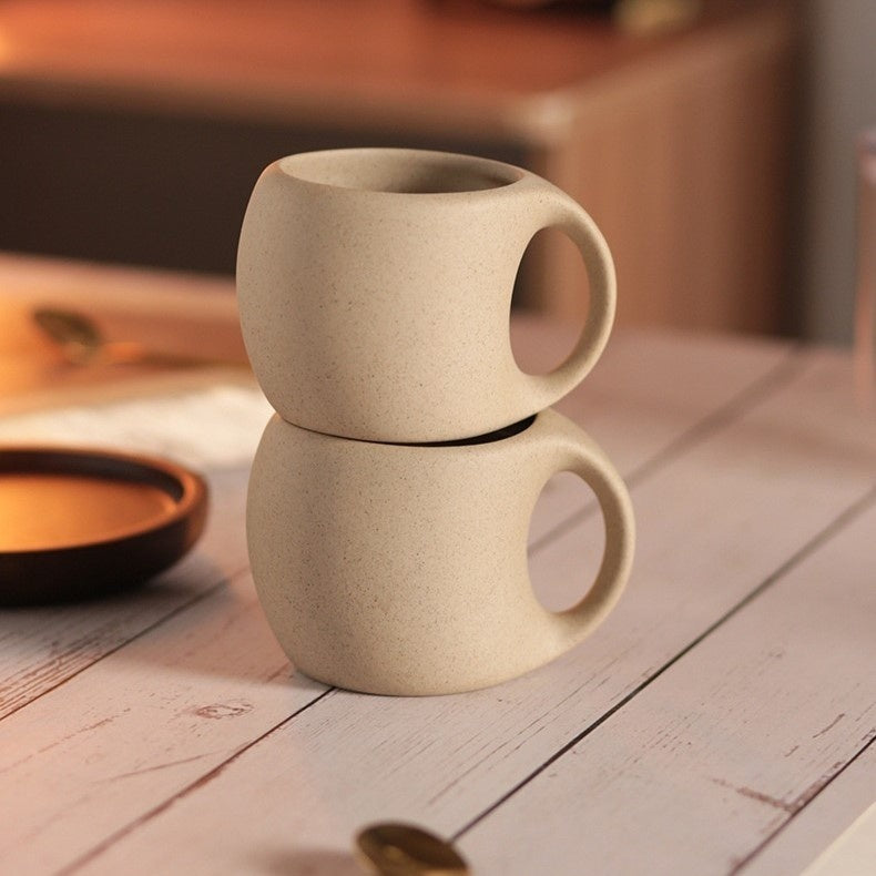 Taza de café cerámica con diseño japonés, 250ml, base de bambú y cuchara de acero inoxidable.