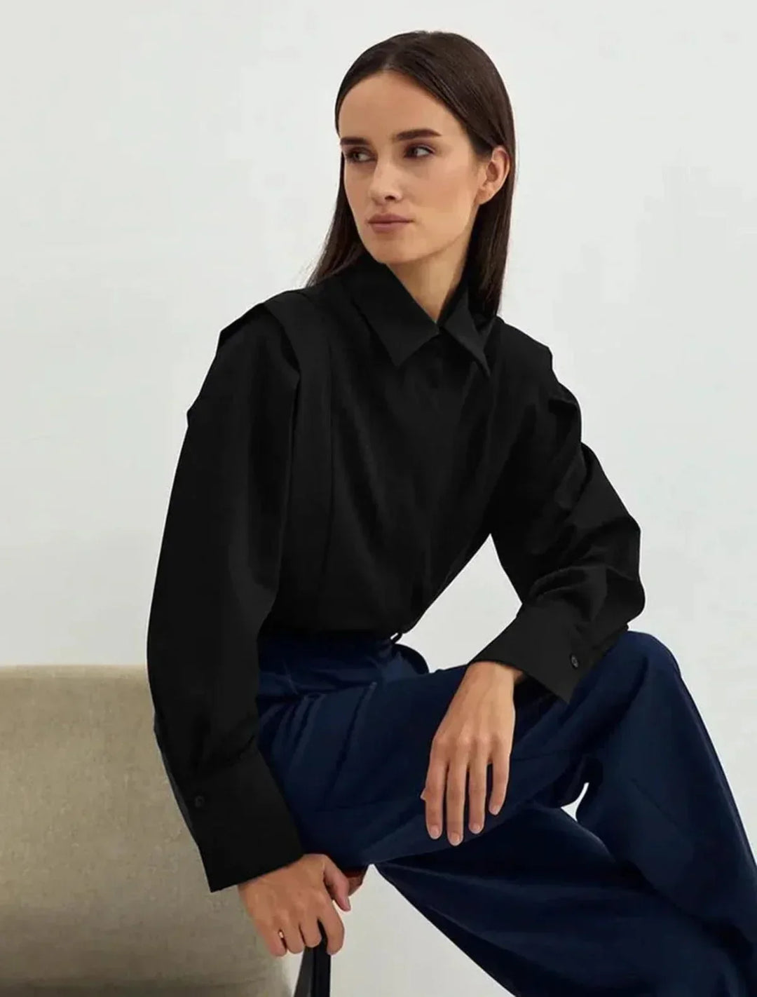 Blusa femenina versátil, camisa cuadrada cómoda para un look elegante y casual.