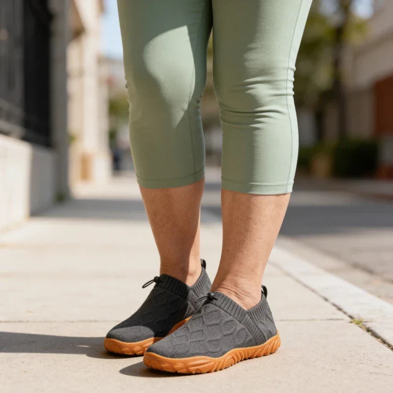 Calzado de pie descalzo, confort natural, estilo casual unisex.